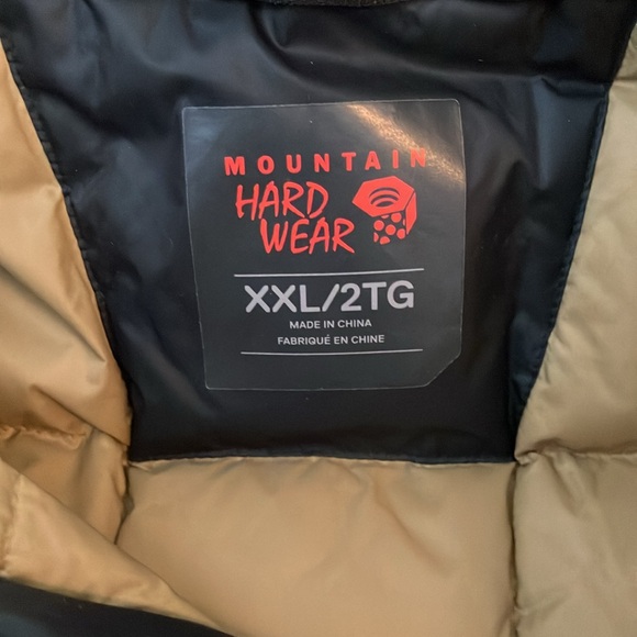 Mountain Hardware vest - Picture 7 of 13